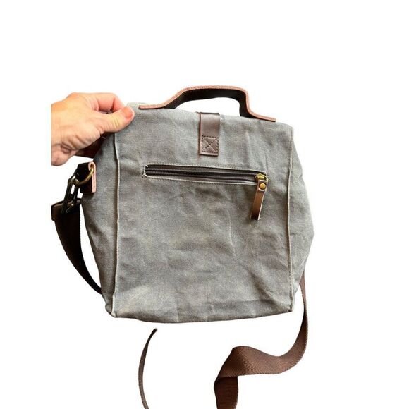 Aserro Durable Canvas & Leather Backpack With Adjustable Straps - Picture 8 of 16
